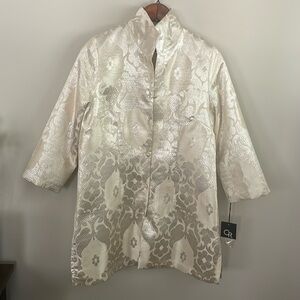 Connie Roberson Silver and Cream jacket. Size Small